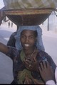 Harar, donna con cesto