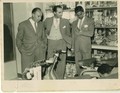Leone Pastacaldi con amici, 1950