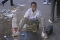 Harar, ragazzo pulisci scarpe